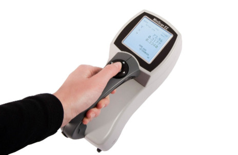 เครื่องวัดสีพกพา MiniScan EZ 1 มือจับเครื่องวัดสีพกพา MiniScan EZ